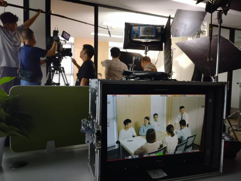 萨嘎县TVC拍摄公司：科技产品视觉化大师，诠释未来感与功能美学